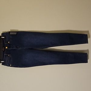 Iman women stretch skinny jeans size 6. New never worn